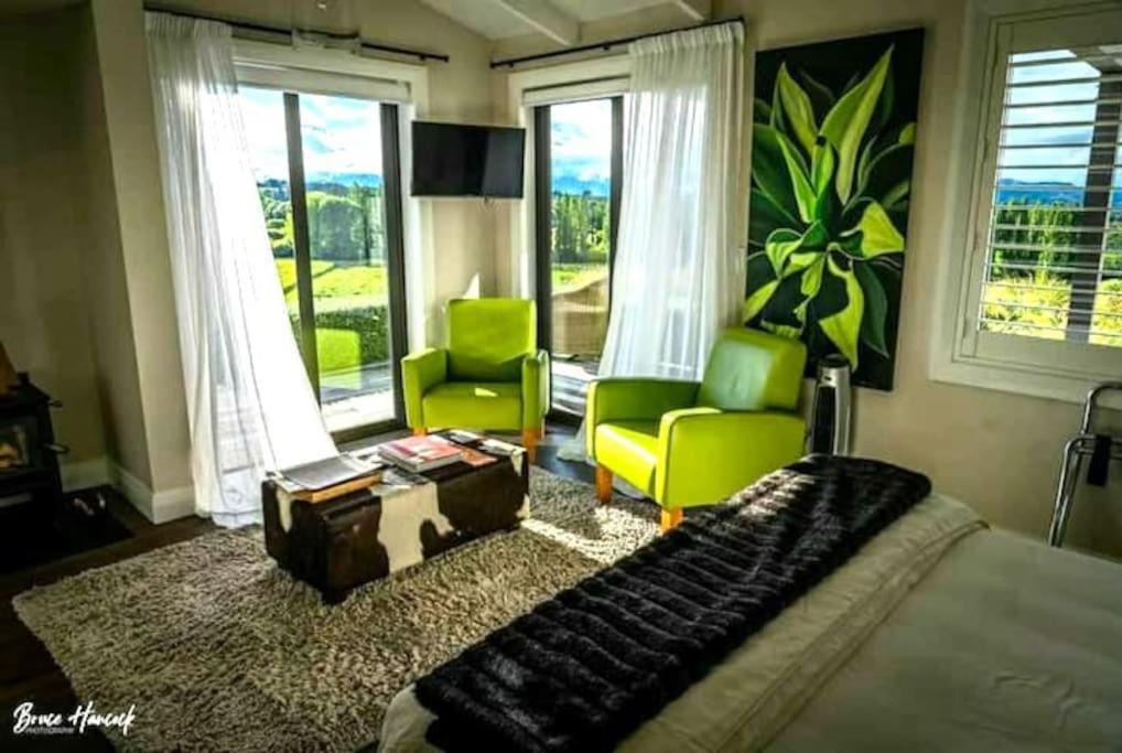 Luxury Cottage With Stunning Vineyard Views Renwick Exterior foto